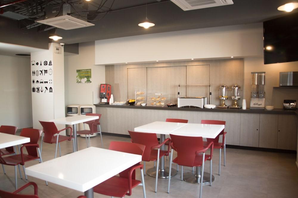 City Express Junior By Marriott Puebla Finsa Екстер'єр фото