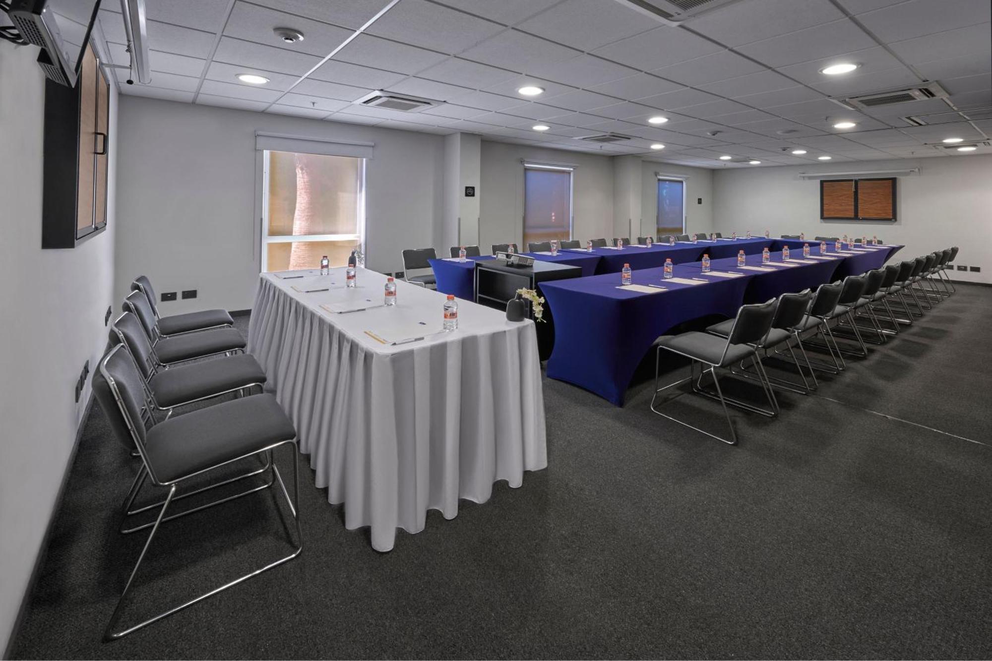 City Express Junior By Marriott Puebla Finsa Екстер'єр фото