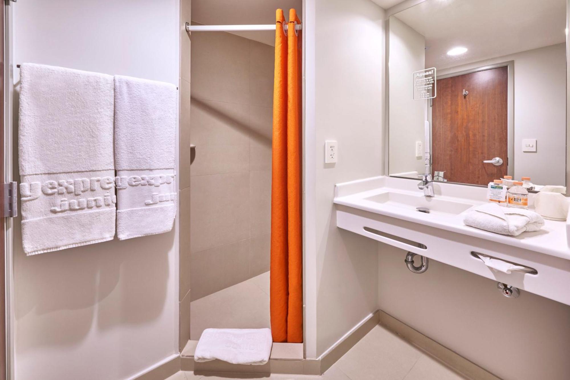 City Express Junior By Marriott Puebla Finsa Екстер'єр фото