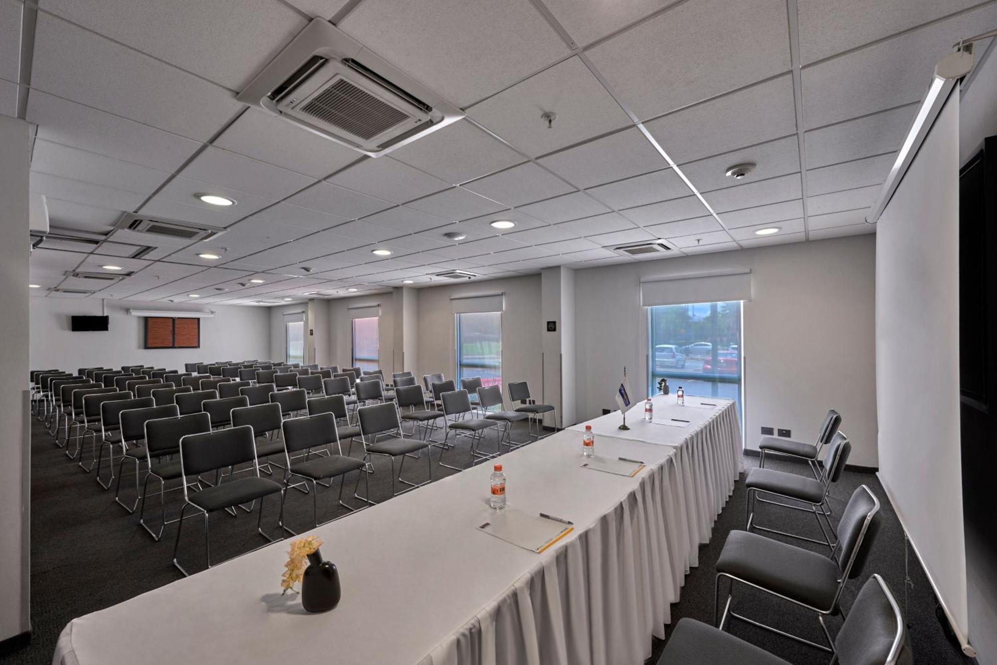 City Express Junior By Marriott Puebla Finsa Екстер'єр фото