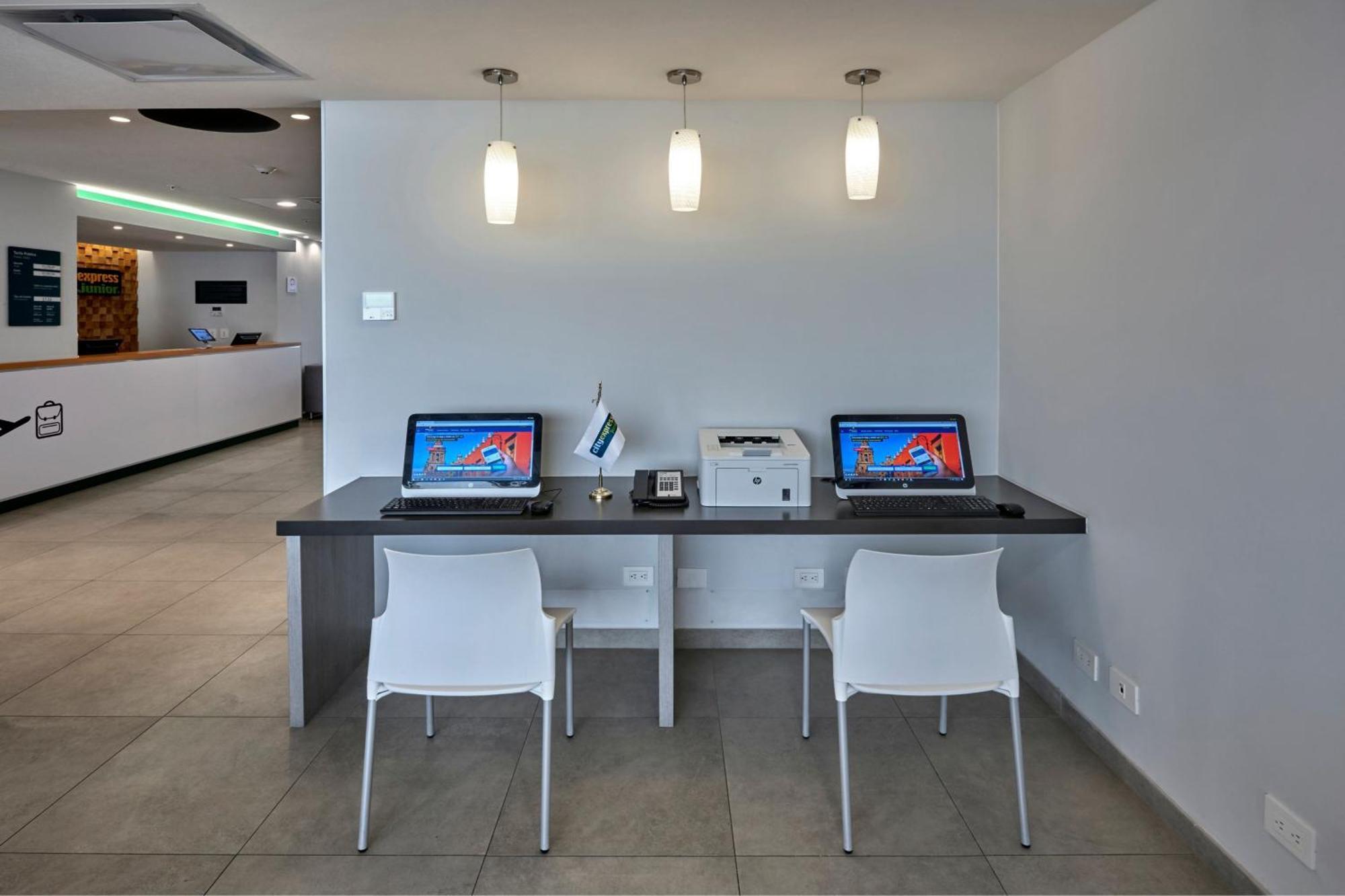 City Express Junior By Marriott Puebla Finsa Екстер'єр фото