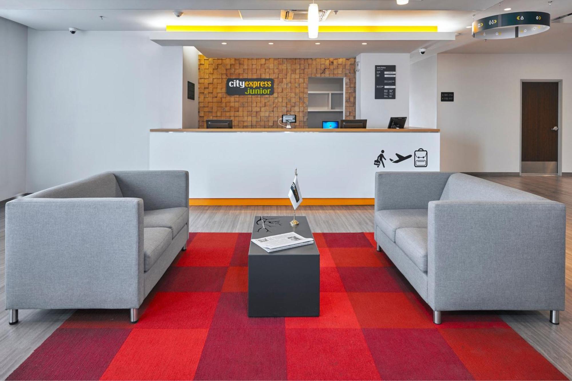 City Express Junior By Marriott Puebla Finsa Екстер'єр фото