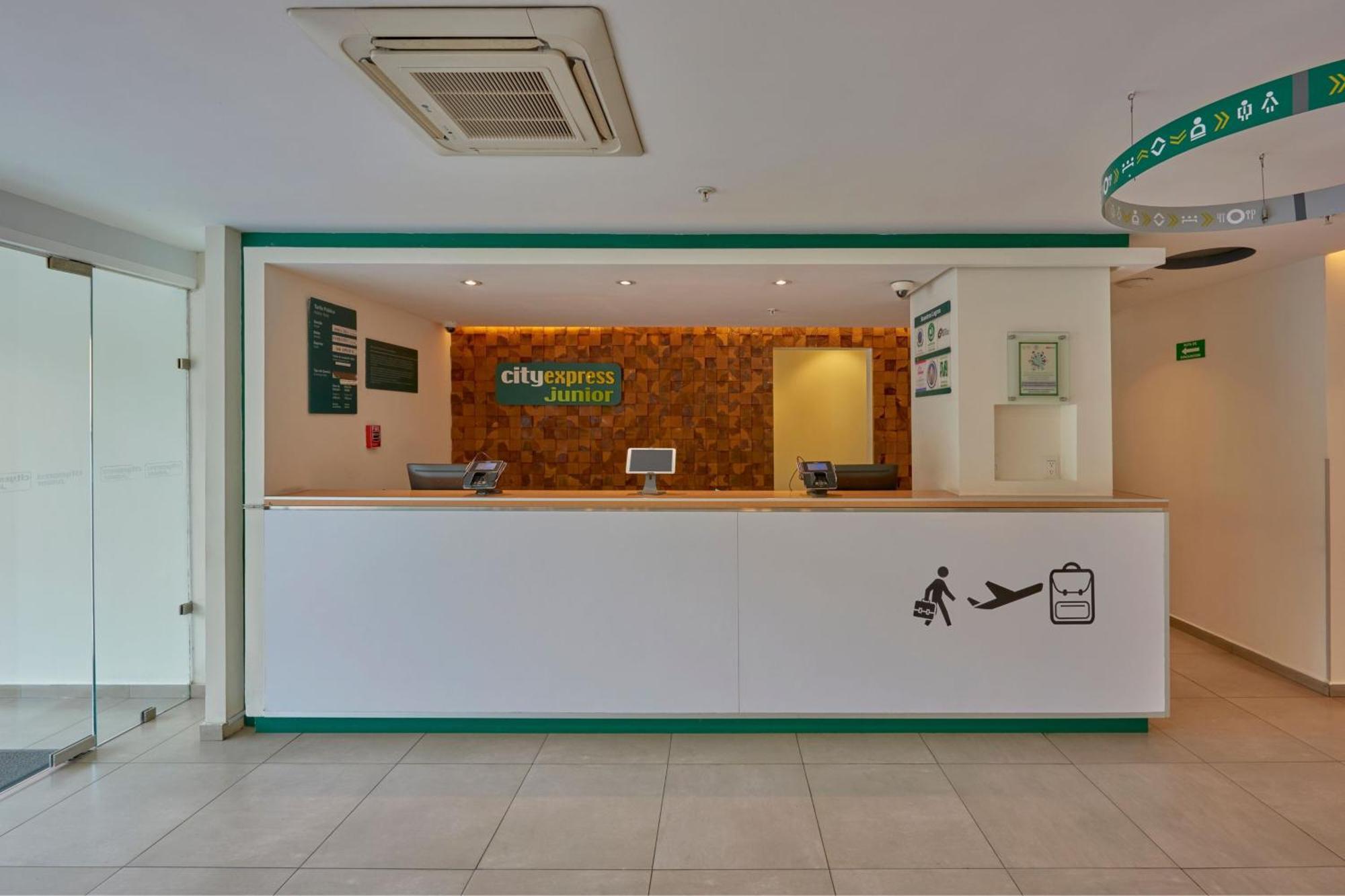 City Express Junior By Marriott Puebla Finsa Екстер'єр фото